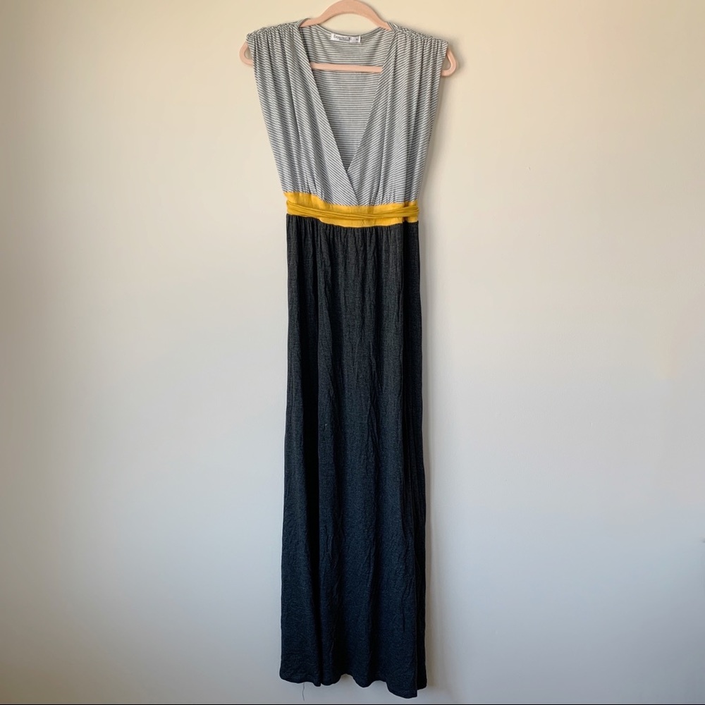 Expected Maternity Maxi Dress Stripes Gray Yellow V Neck Tie Waist Size XL
